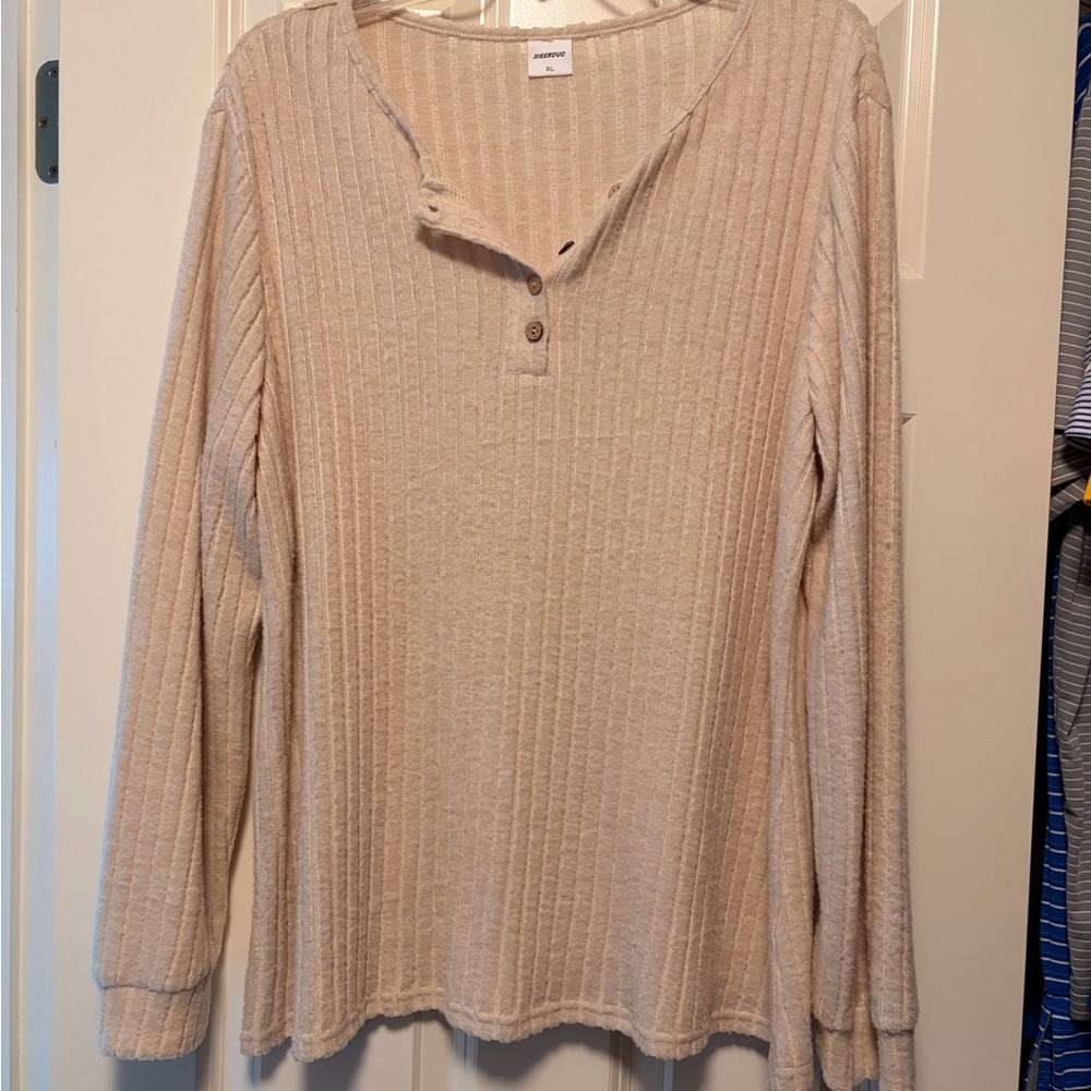 Universal Thread Women's Beige Ribbed Button Down Shirt